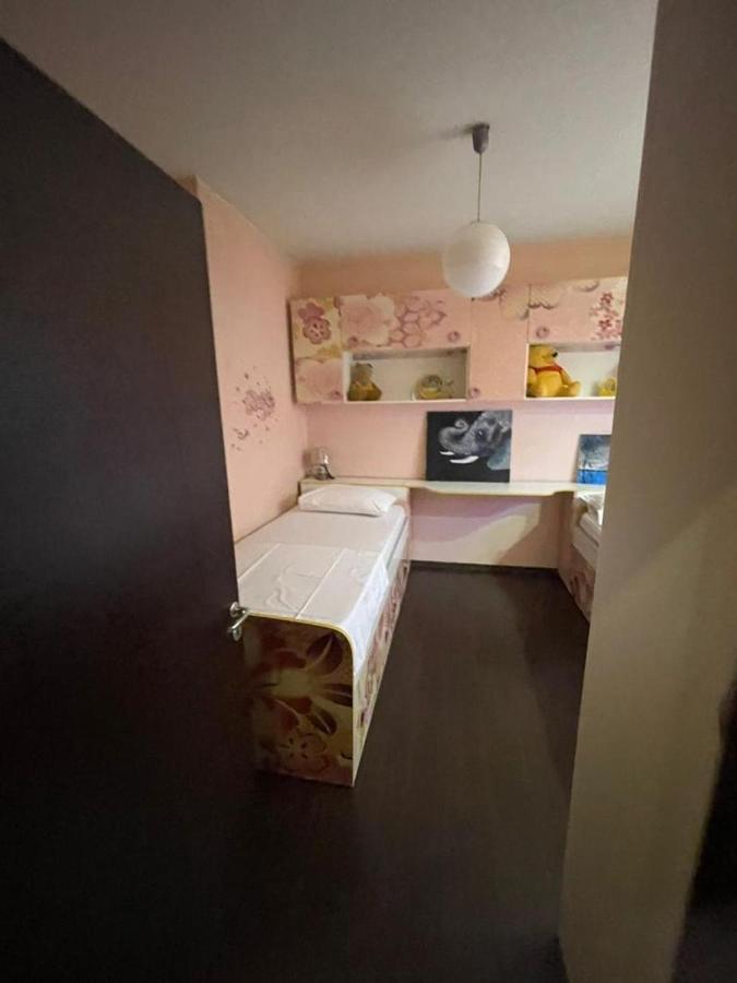 Luxury Apartment City Centre Тирана Екстер'єр фото