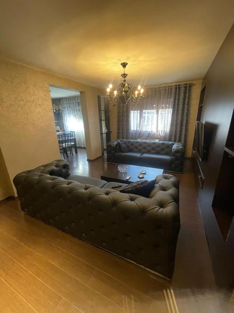 Luxury Apartment City Centre Тирана Екстер'єр фото